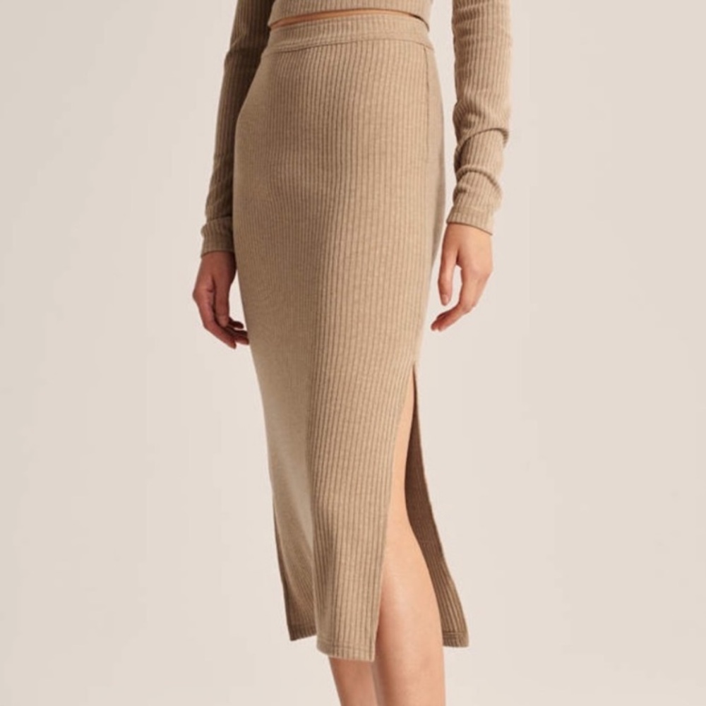 Abercrombie & Fitch midi knit skirt with slit